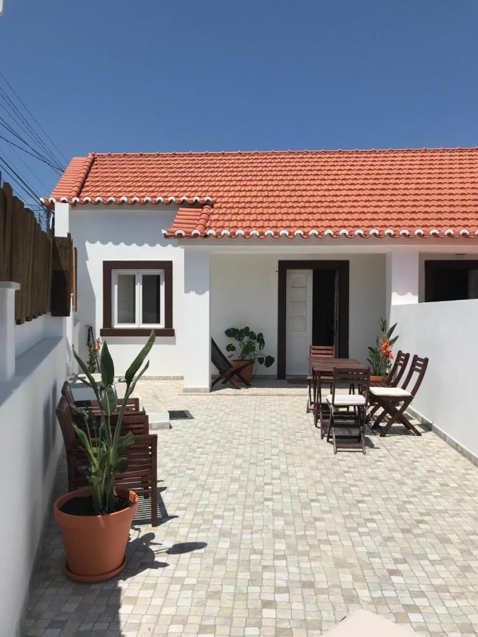 Vila Azenhas Do Mar Roadside House Colares Exteriér fotografie