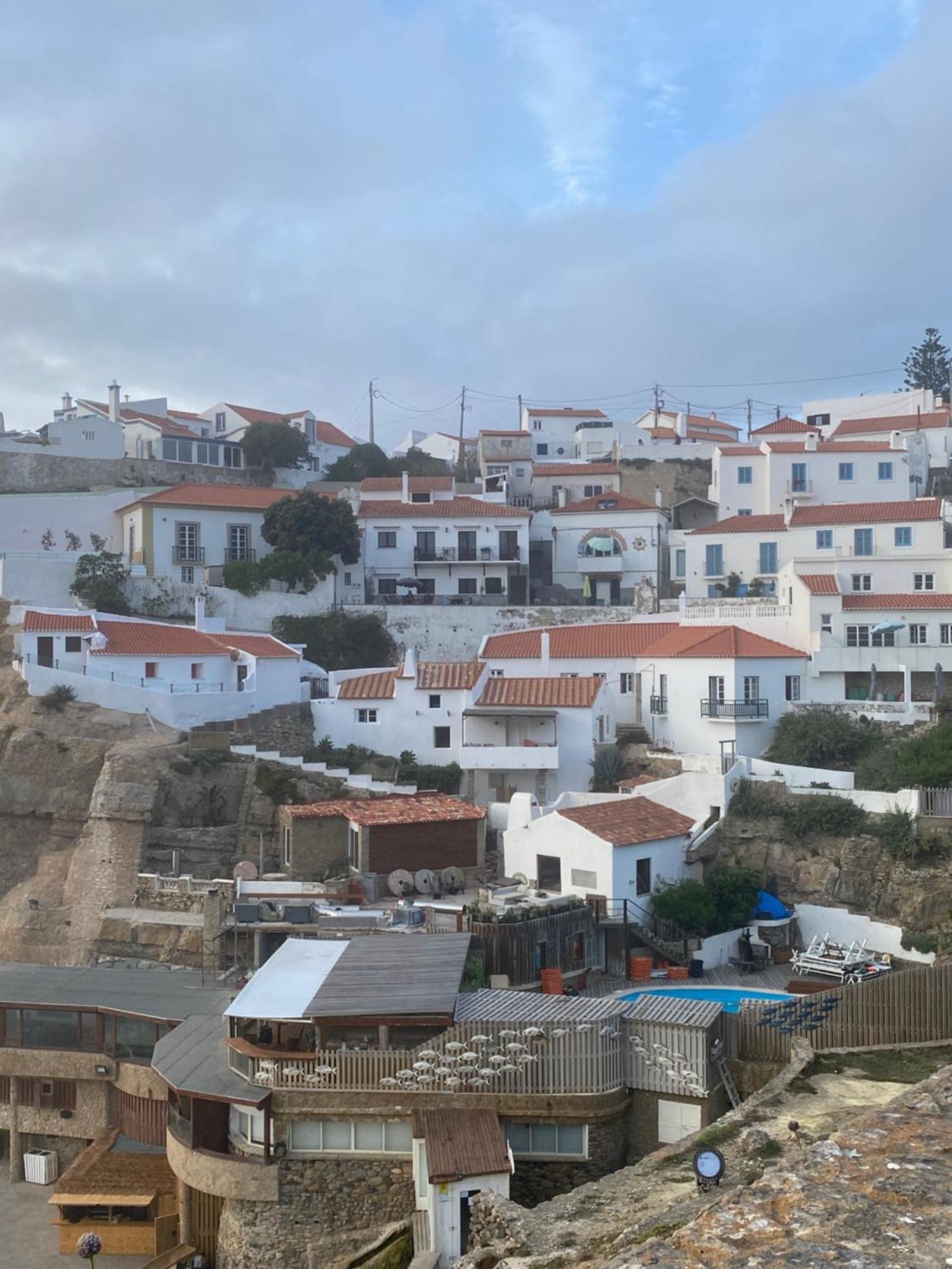 Vila Azenhas Do Mar Roadside House Colares Exteriér fotografie